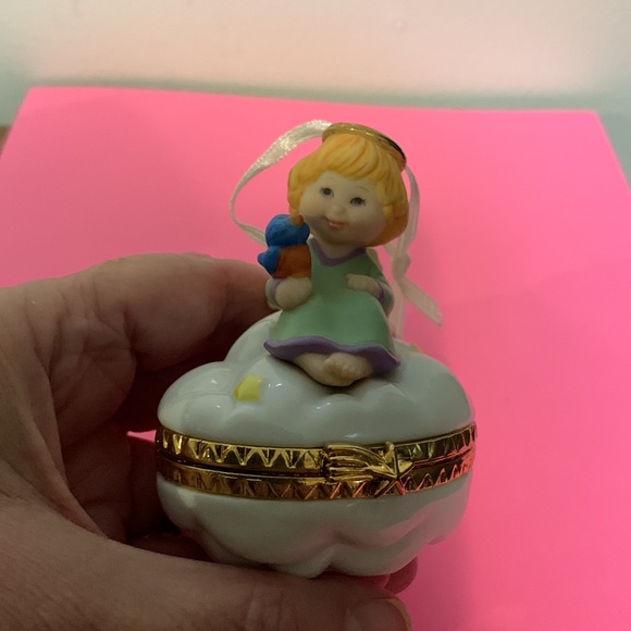 Hallmark Keepsake Ornament Little Cloud Keeper 3” 1999, adorable - Picture 8 of 11